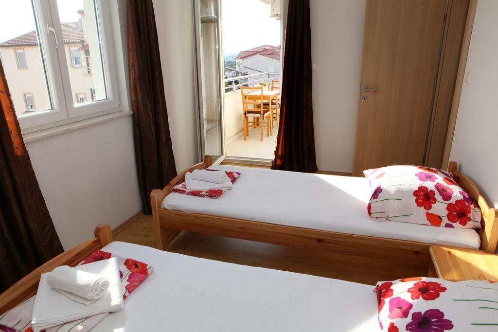 Apartments Villa Karlo Kaštela Eksteriør billede