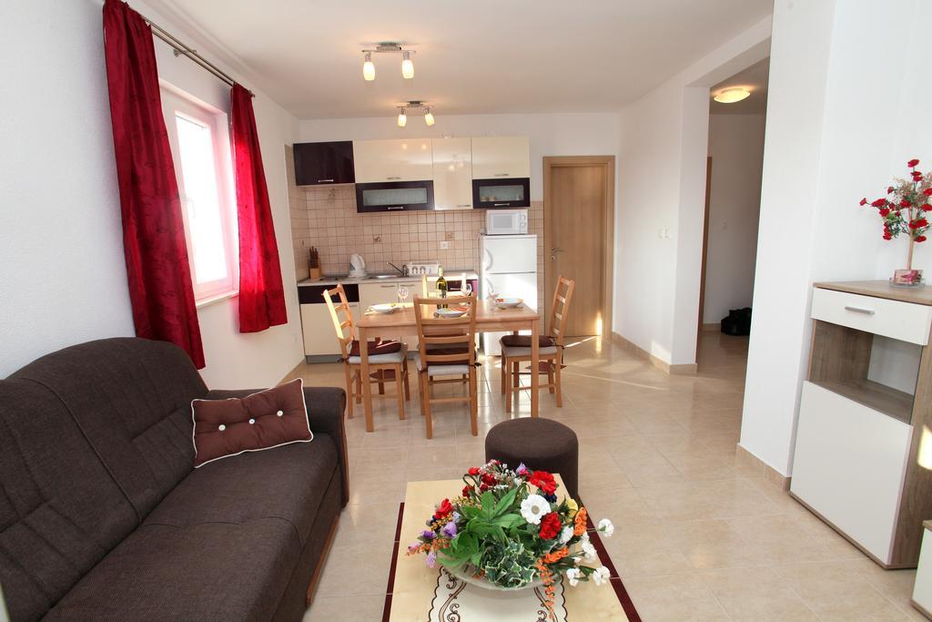 Apartments Villa Karlo Kaštela Eksteriør billede