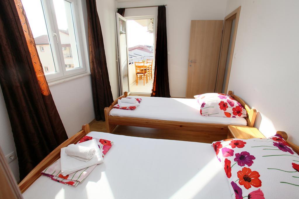 Apartments Villa Karlo Kaštela Eksteriør billede